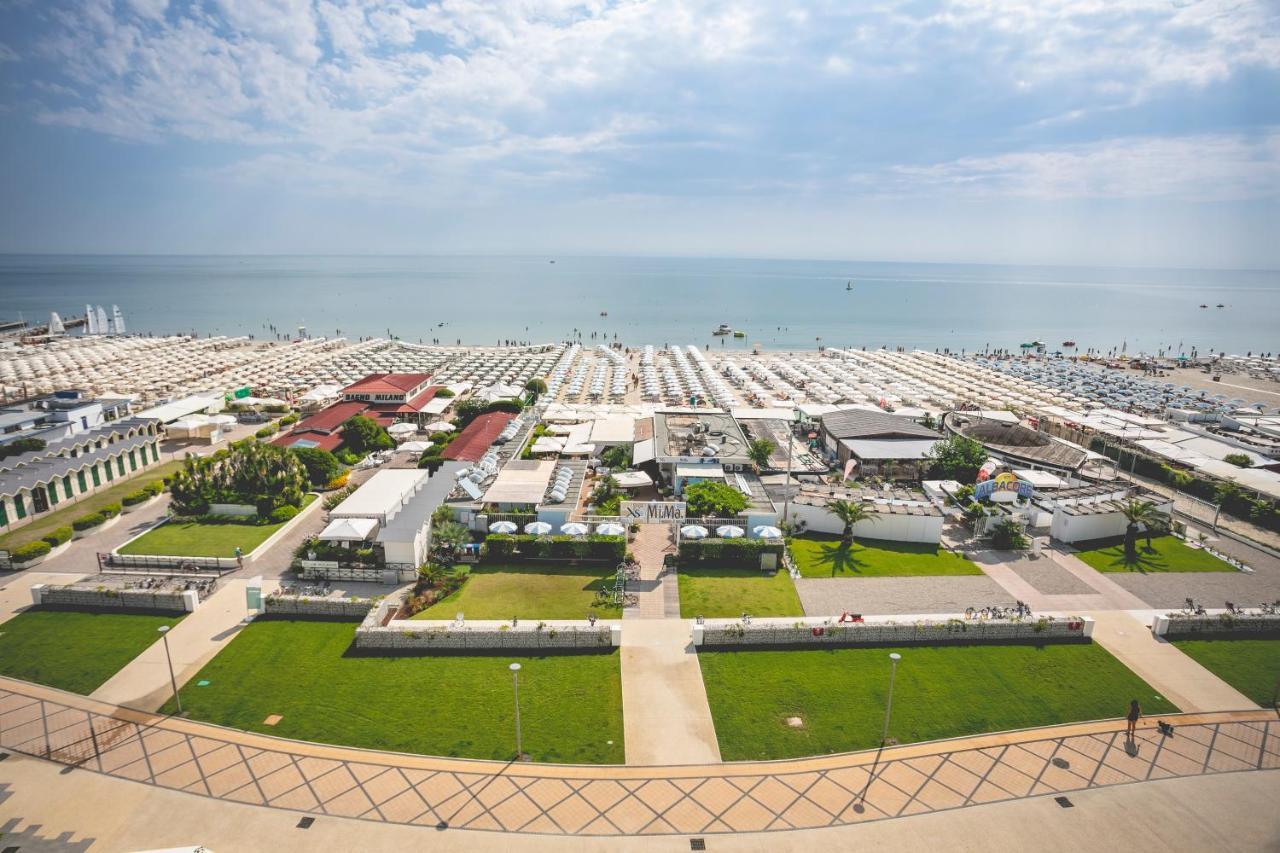 Hotel Baya - In Centro, Sul Mare ميلانو ماريتيما المظهر الخارجي الصورة
