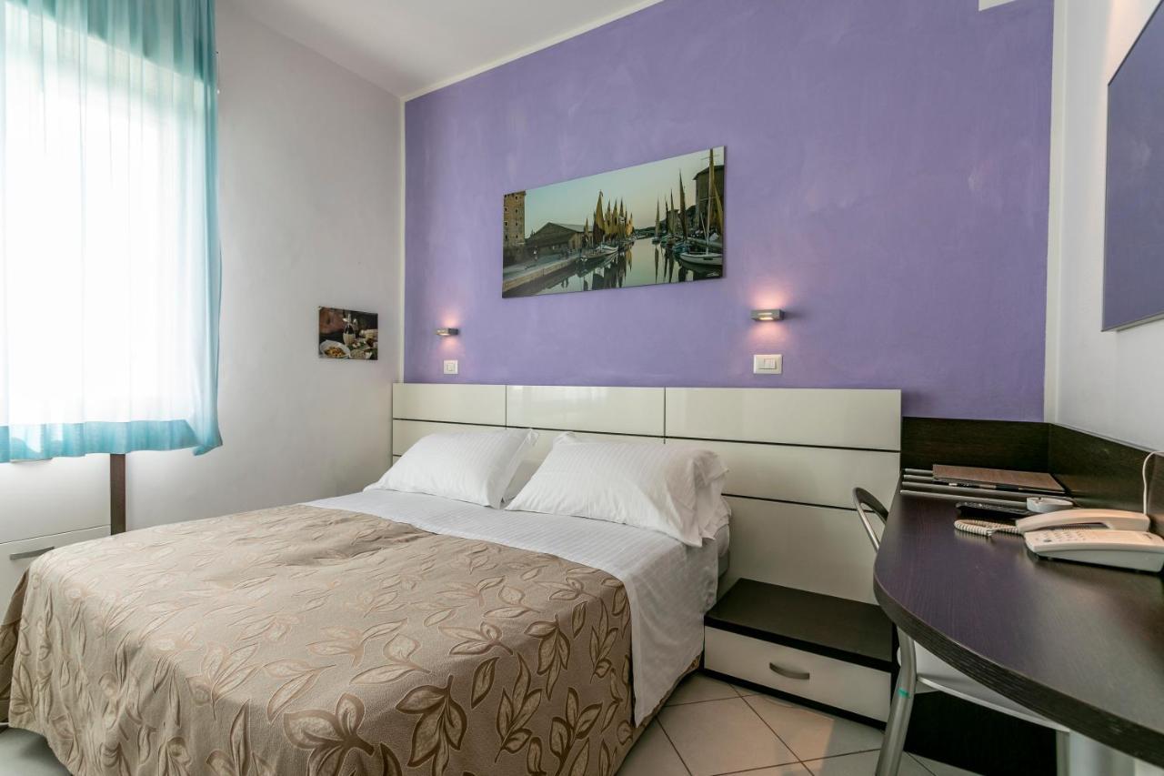Hotel Baya - In Centro, Sul Mare ميلانو ماريتيما المظهر الخارجي الصورة