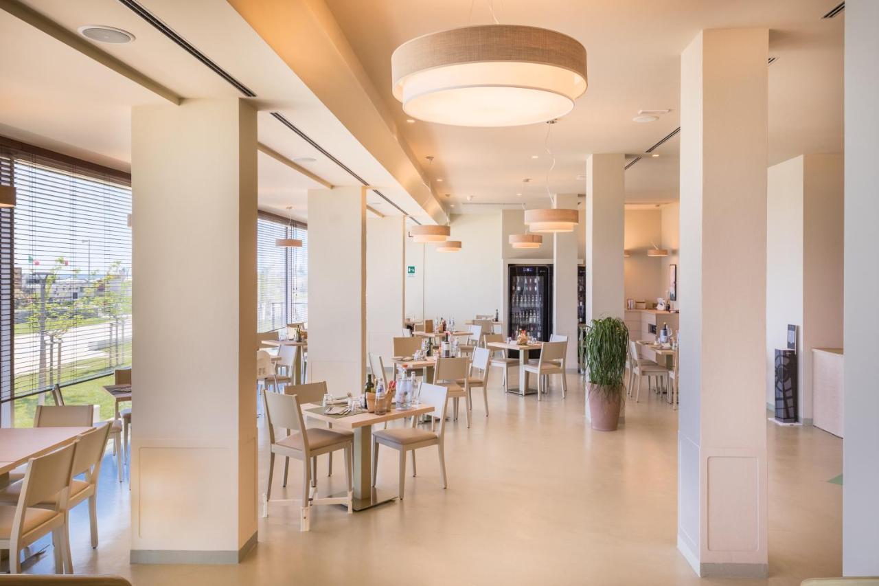 Hotel Baya - In Centro, Sul Mare ميلانو ماريتيما المظهر الخارجي الصورة