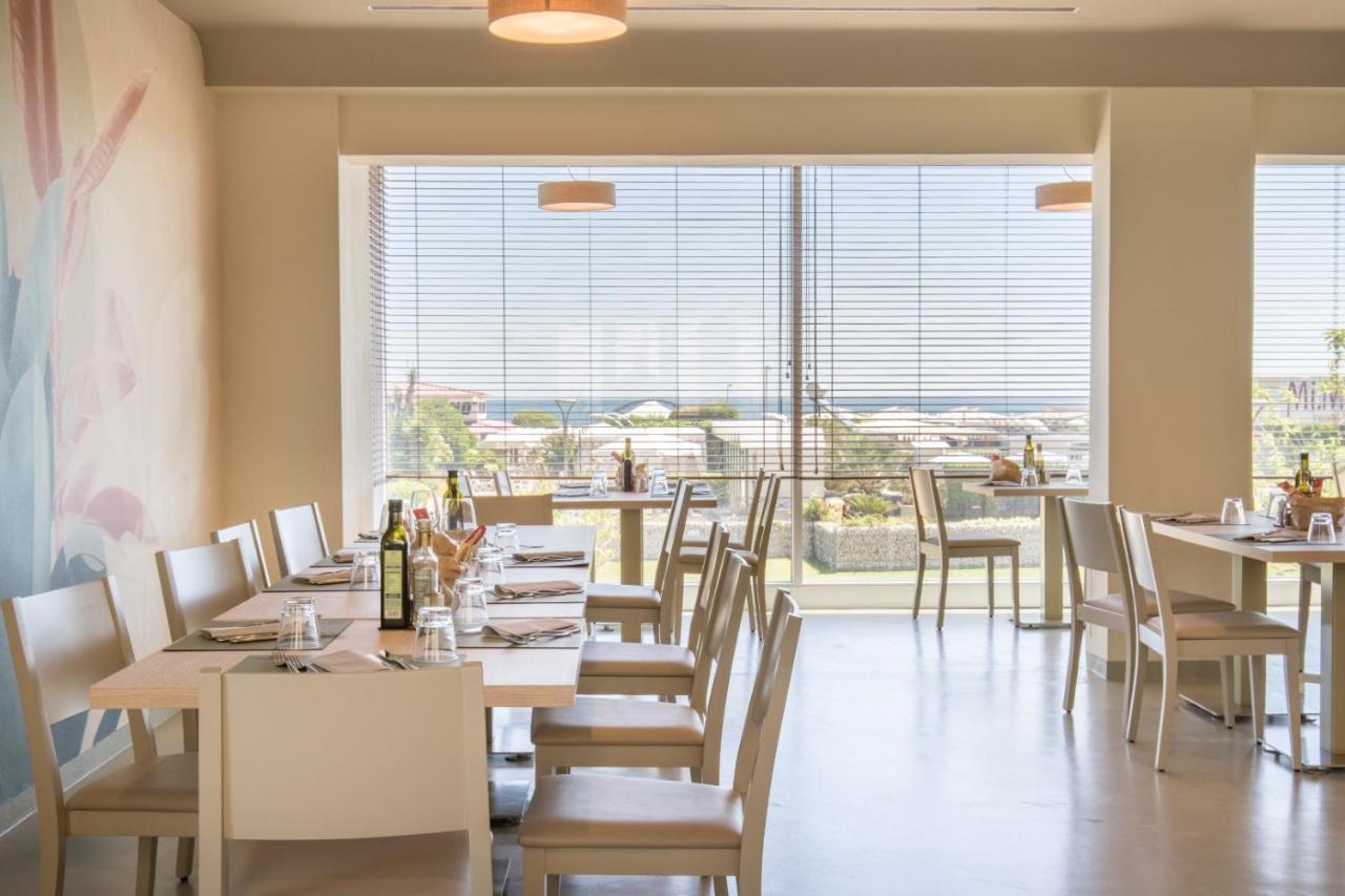 Hotel Baya - In Centro, Sul Mare ميلانو ماريتيما المظهر الخارجي الصورة
