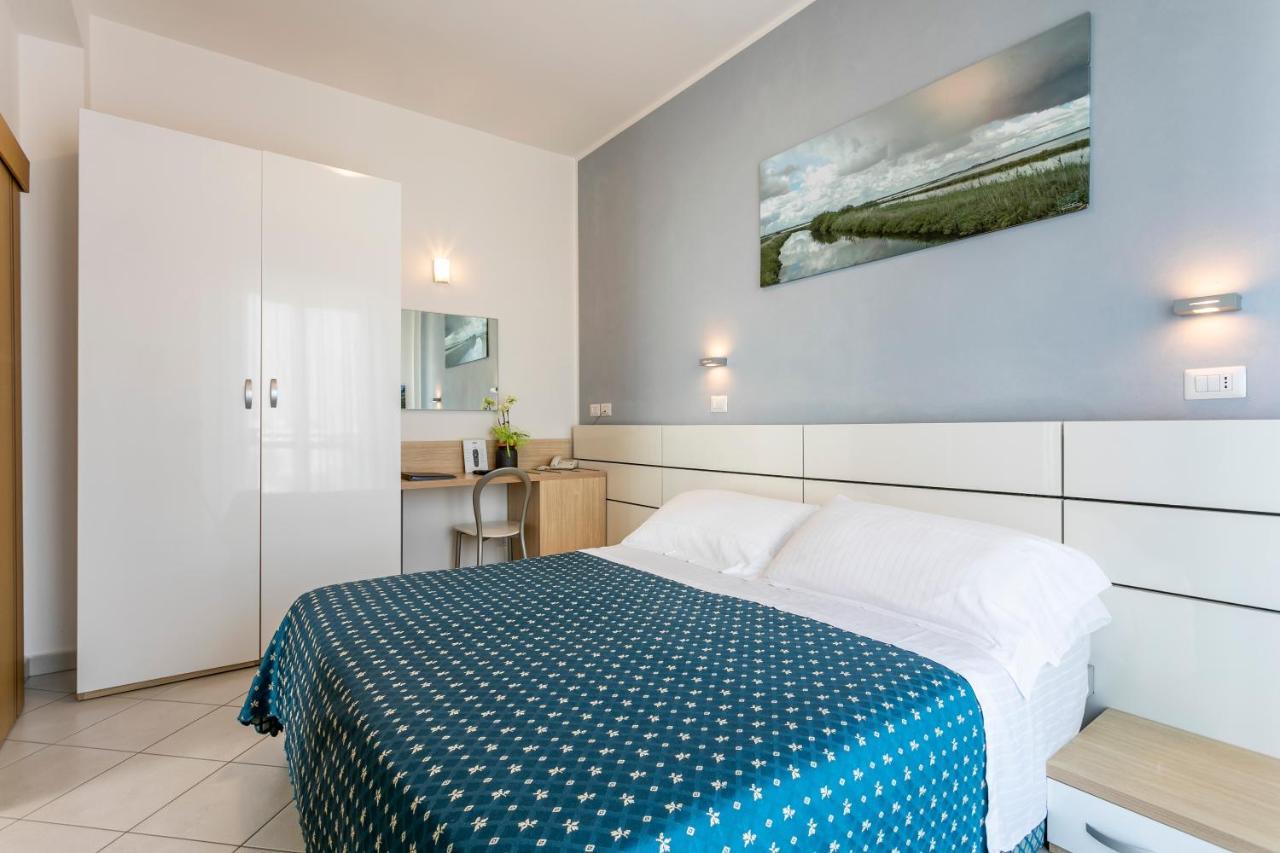Hotel Baya - In Centro, Sul Mare ميلانو ماريتيما المظهر الخارجي الصورة