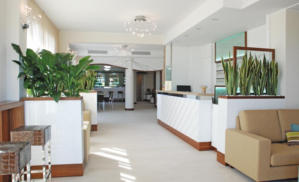 Hotel Baya - In Centro, Sul Mare ميلانو ماريتيما المظهر الخارجي الصورة