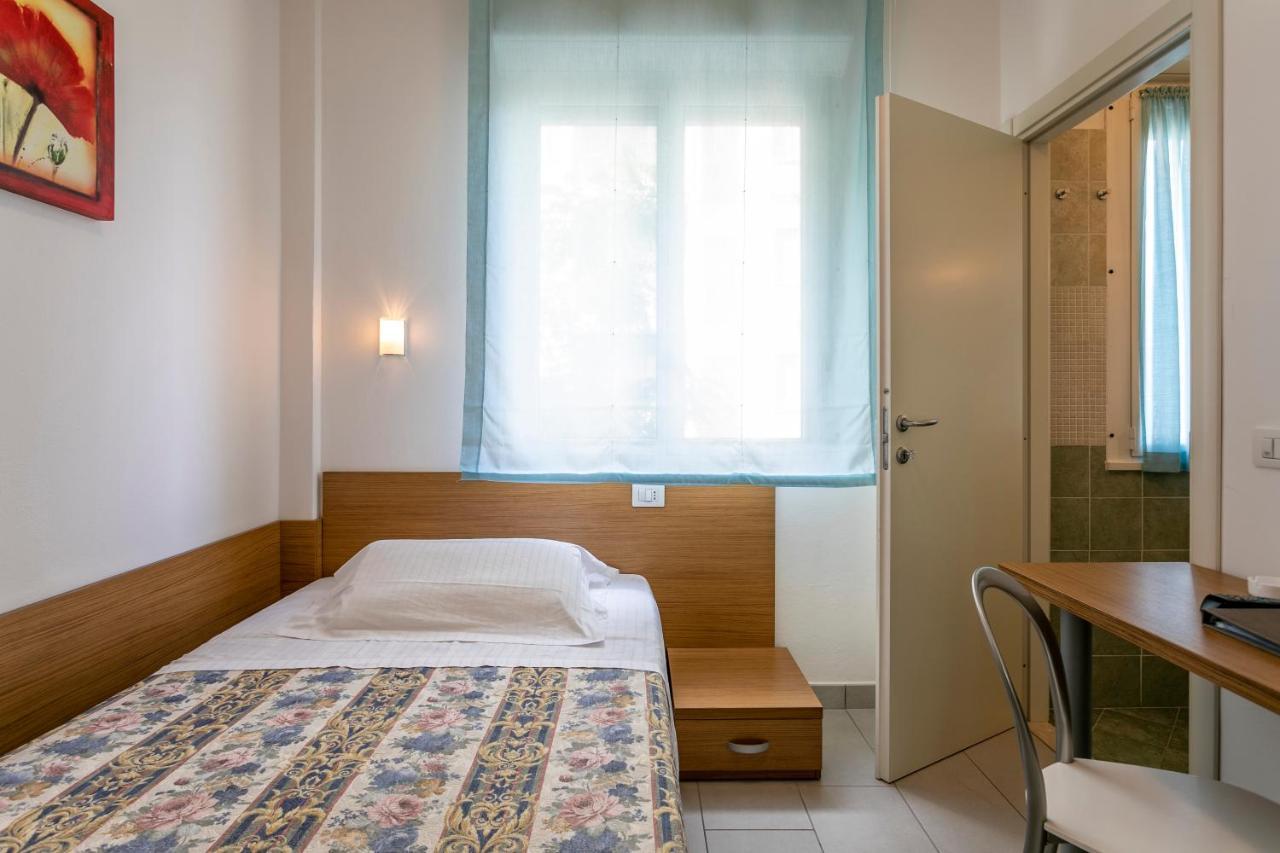 Hotel Baya - In Centro, Sul Mare ميلانو ماريتيما المظهر الخارجي الصورة