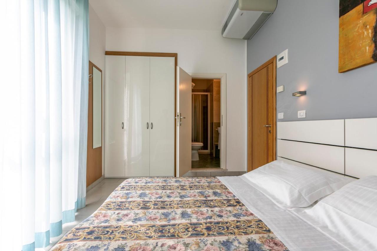 Hotel Baya - In Centro, Sul Mare ميلانو ماريتيما المظهر الخارجي الصورة