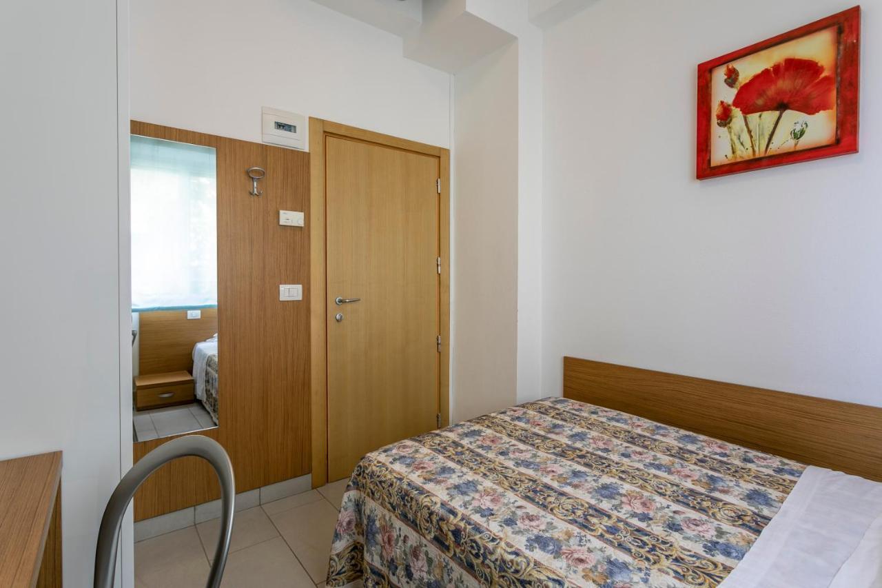 Hotel Baya - In Centro, Sul Mare ميلانو ماريتيما المظهر الخارجي الصورة