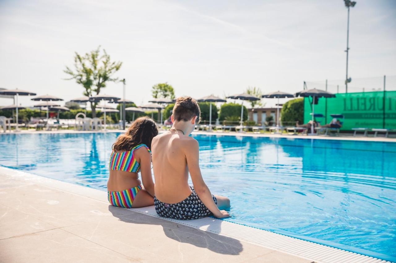 Hotel Baya - In Centro, Sul Mare ميلانو ماريتيما المظهر الخارجي الصورة