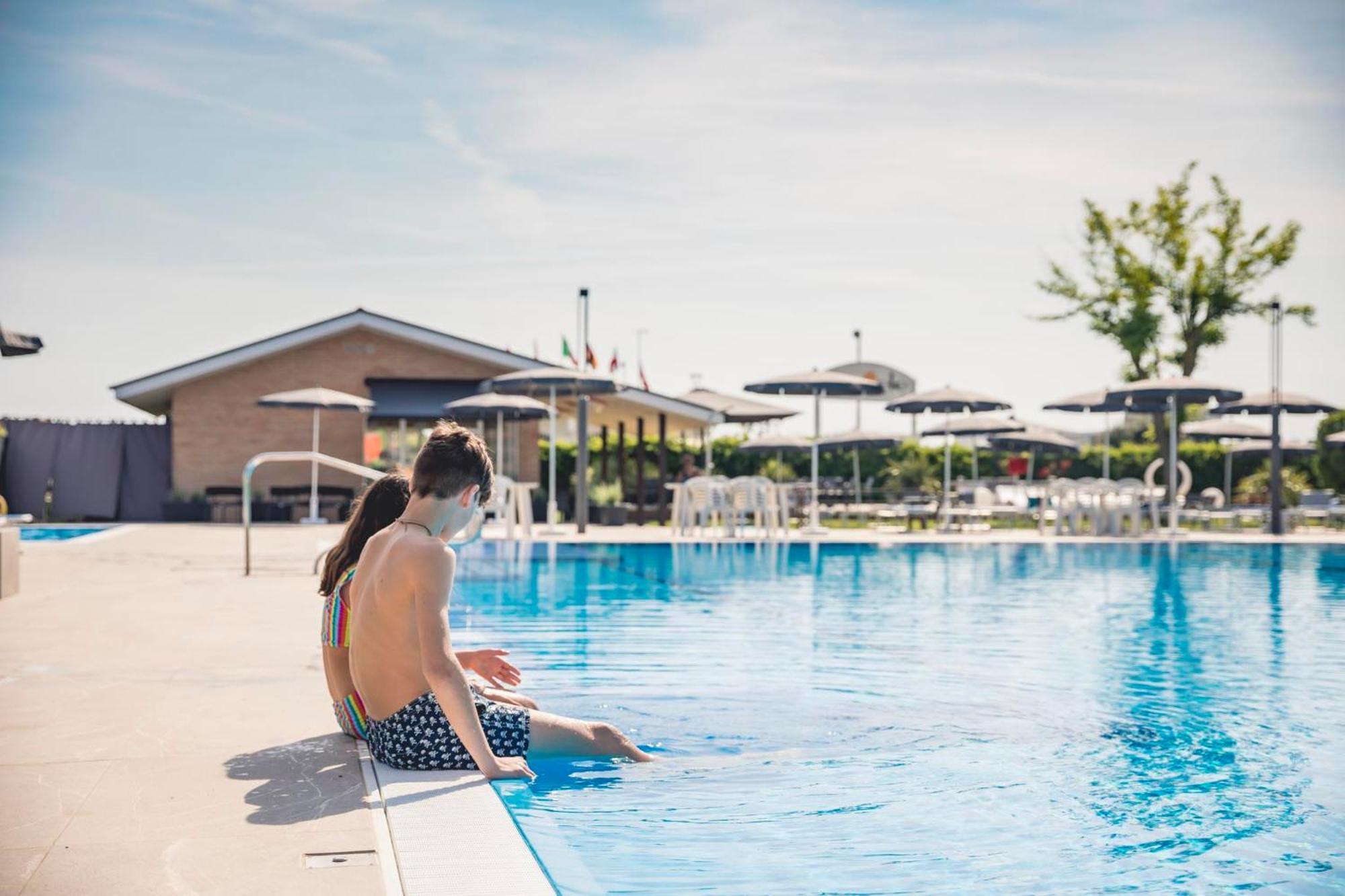 Hotel Baya - In Centro, Sul Mare ميلانو ماريتيما المظهر الخارجي الصورة